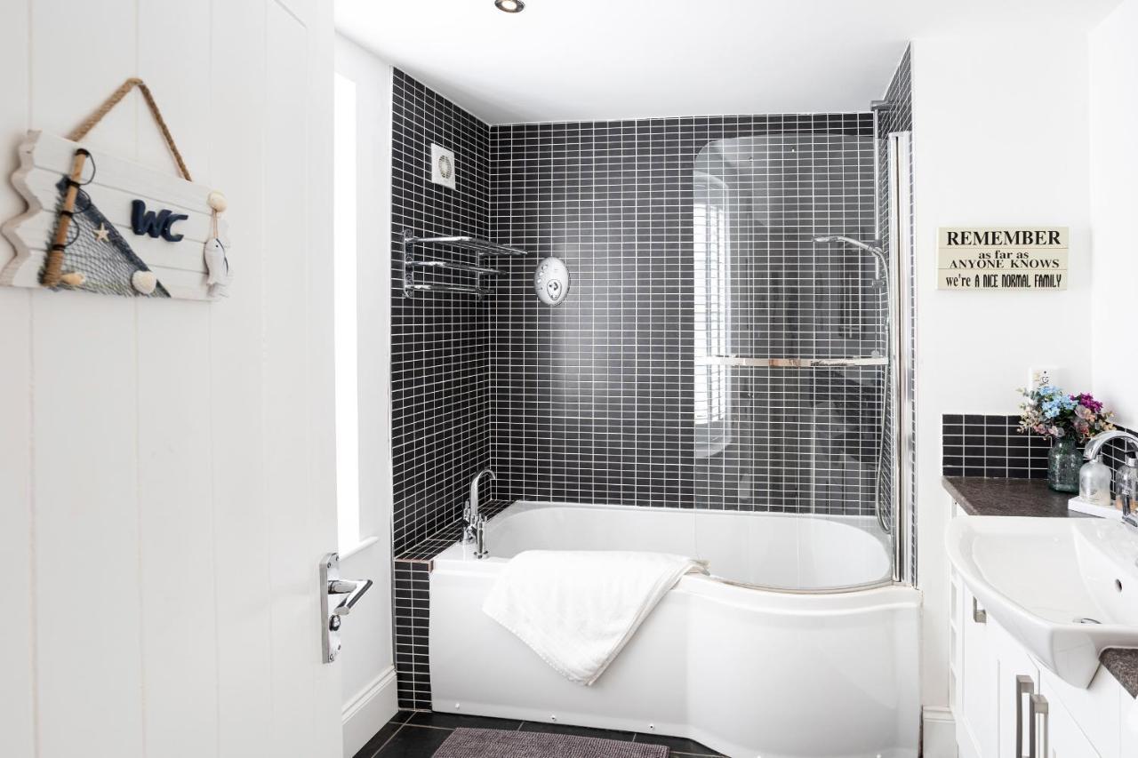 Finest Retreats - Lighthouse Cottage Rampside Exteriér fotografie